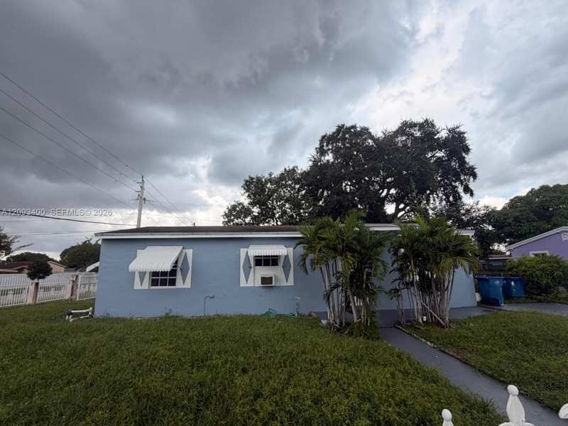 16000 NW 17th Ct, Miami Gardens FL 33054