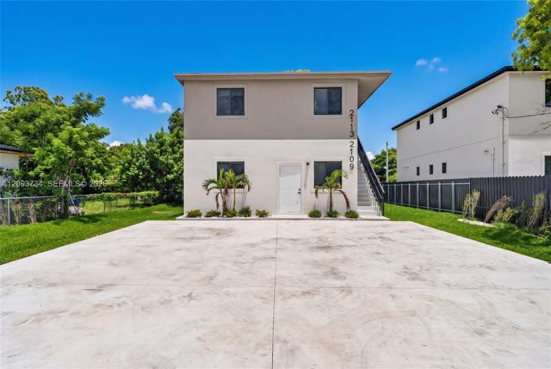 2109 NW 65 ST, Unincorporated Dade County FL 33147