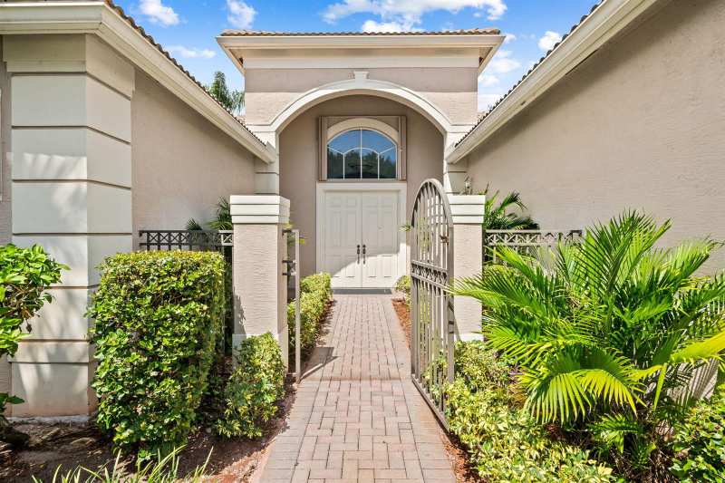 7120 CORNING Circle, Boynton Beach FL 33437