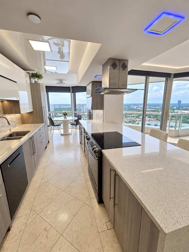21205 Yacht Club Dr # 3105, Aventura FL 33180