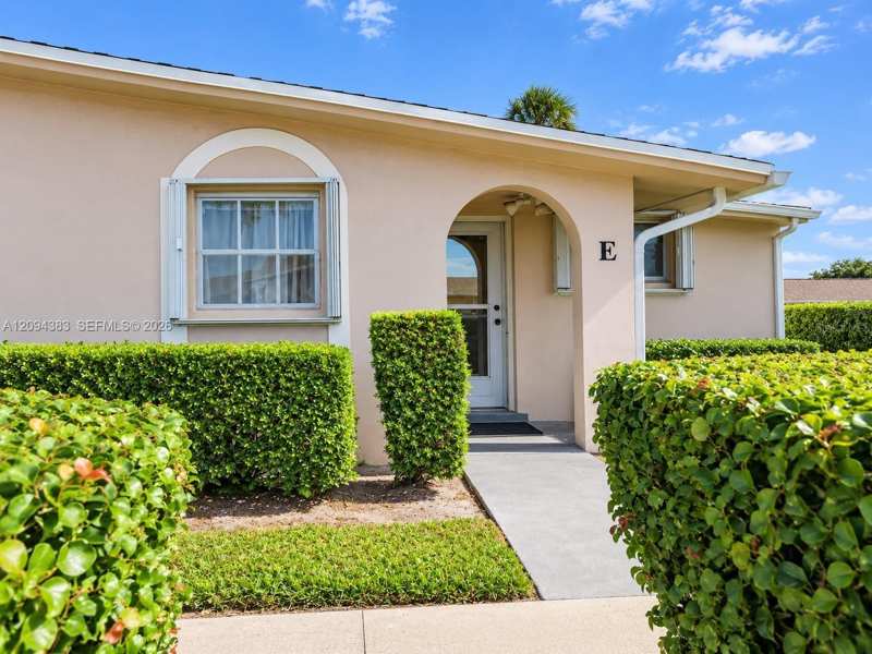 2784 E Dudley Dr, West Palm Beach FL 33415
