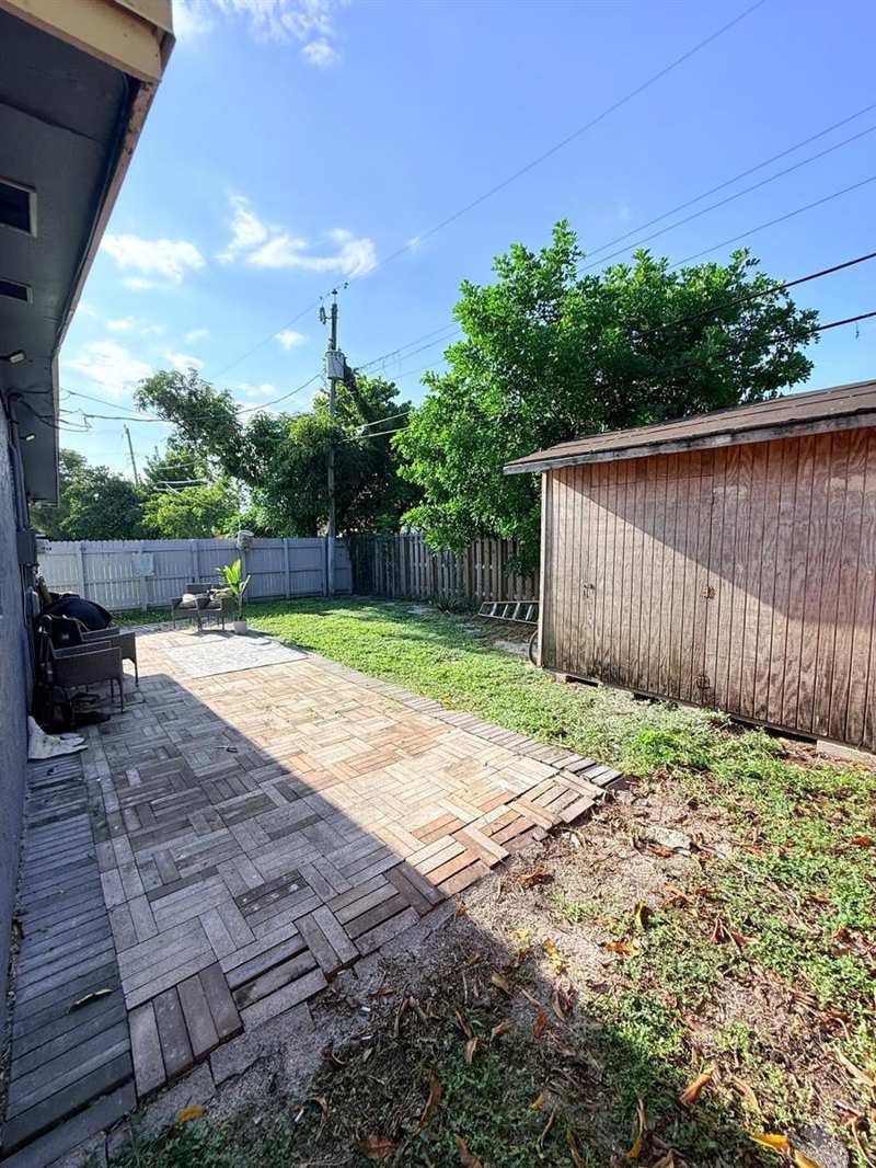2251 NW 4TH Street # 2, Pompano Beach FL 33069