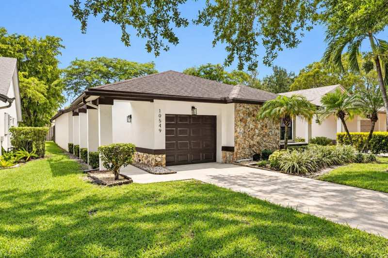 10549 Fern Tree Way, Boynton Beach FL 33436