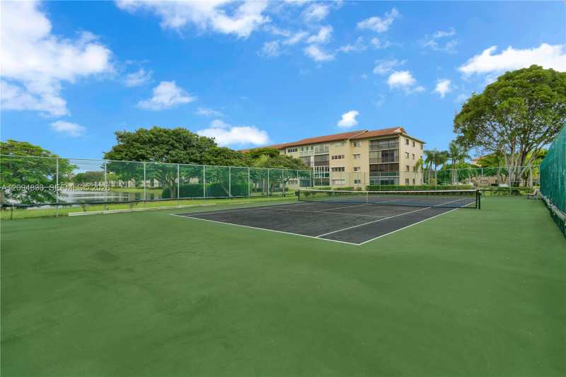 13105 SW 16th Ct # 412L, Pembroke Pines FL 33027