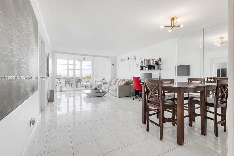 2661 S Course Dr # 804, Pompano Beach FL 33069