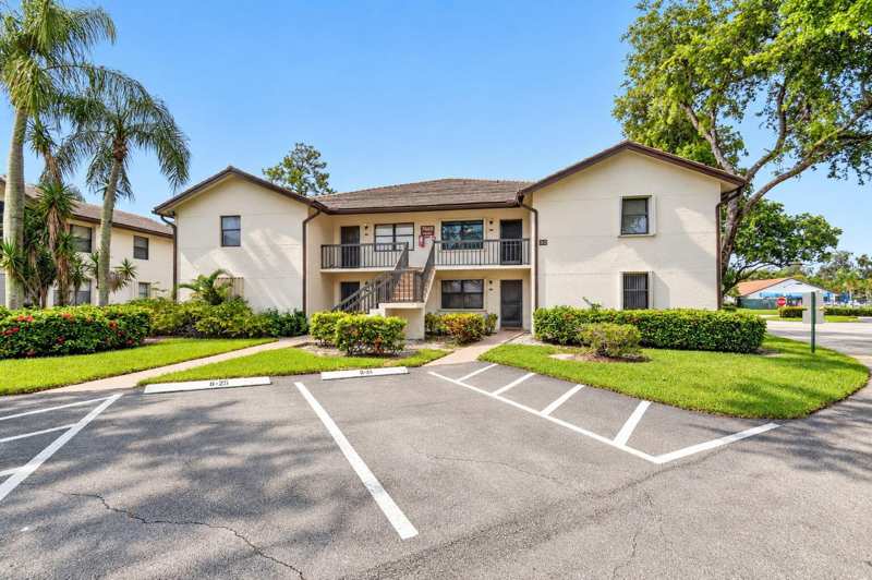 7665 TAHITI Lane # 104, Lake Worth FL 33467
