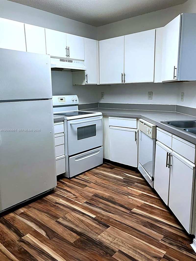 4025 W Mcnab Rd # E312, Pompano Beach FL 33069