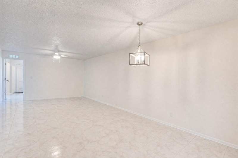 2825 SW 22nd Avenue Apt 107, Delray Beach FL 33445