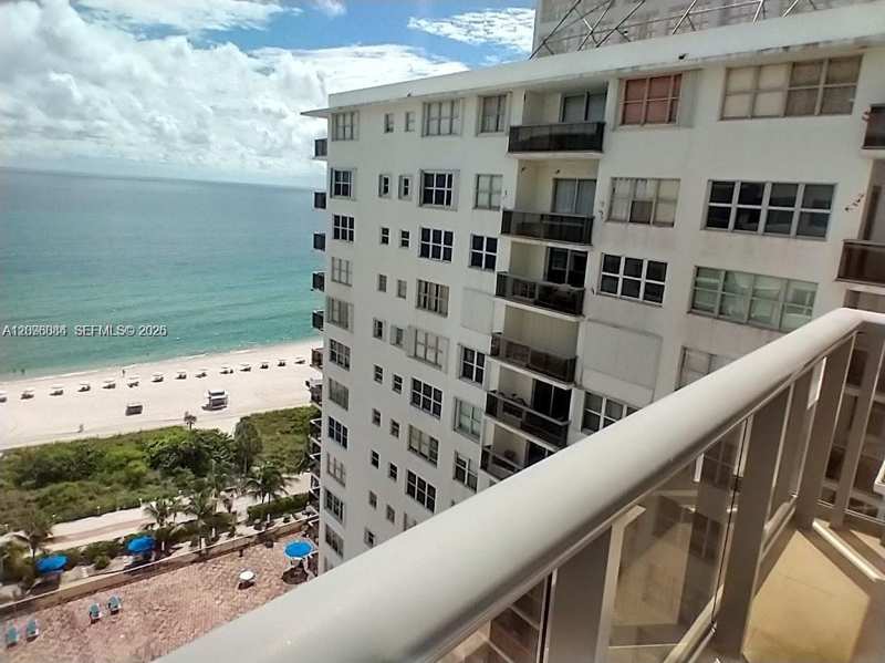 6039 Collins Ave # 1710, Miami Beach FL 33140