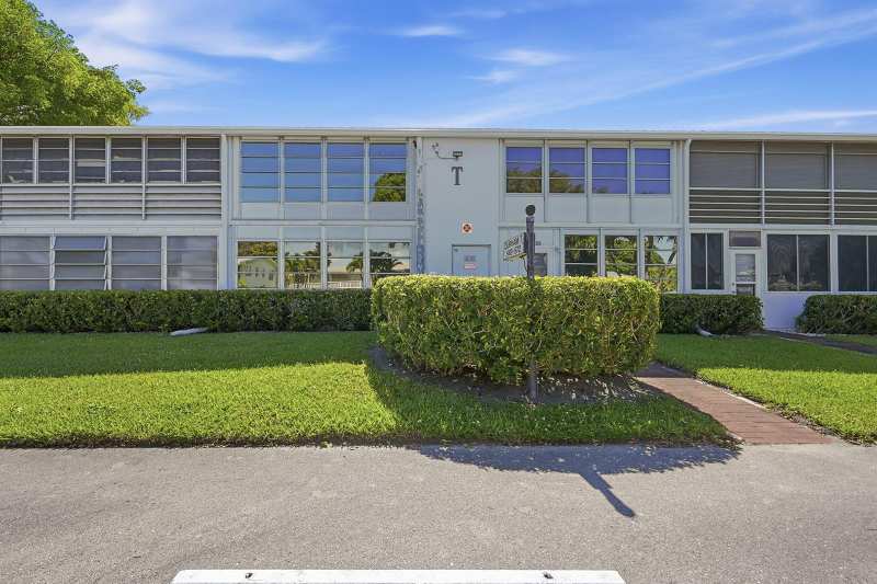 551 DURHAM Circle # T, Deerfield Beach FL 33442