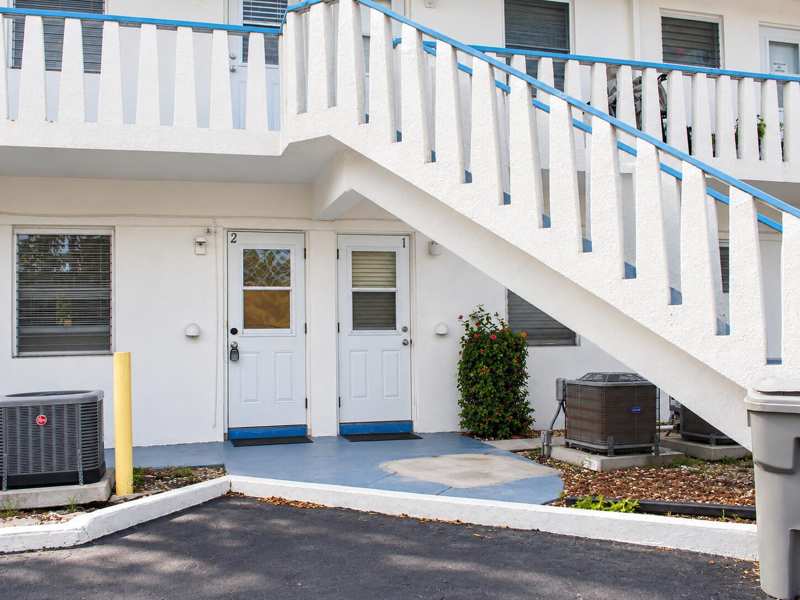 2401 NE 10TH Street # 8, Pompano Beach FL 33062