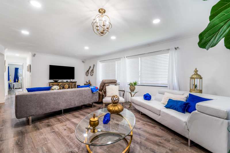 1040 Crystal Lake Drive Unit 3, Pompano Beach FL 33064