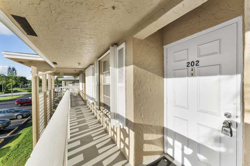 1050 CITRUS Way # 202, Delray Beach FL 33445