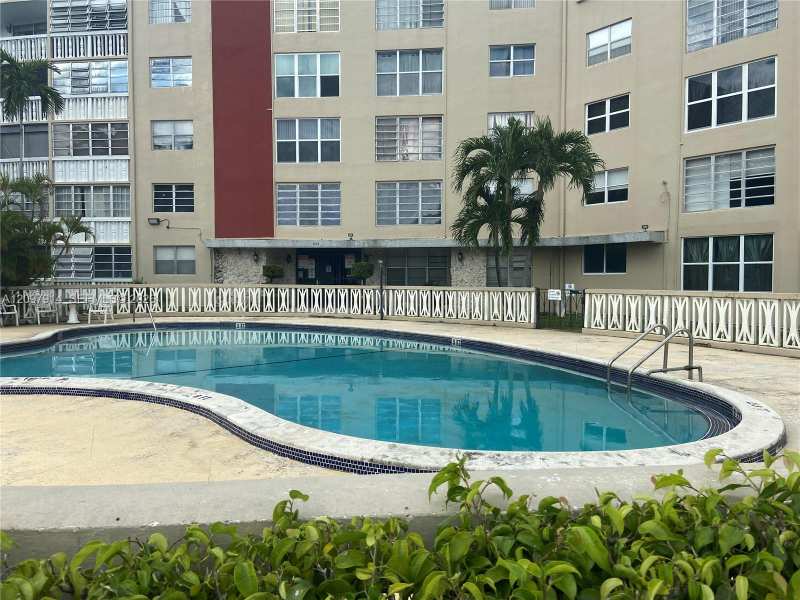 1475 NE 125th Ter # 512A, North Miami FL 33161