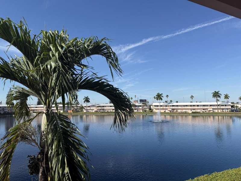 900 SW 10th Terrace # 21, Hallandale Beach FL 33009