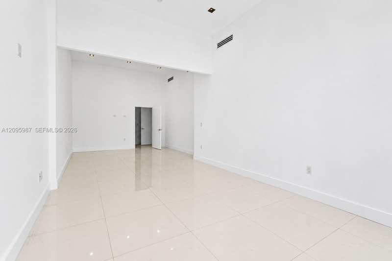 19370 Collins Ave # 3, Sunny Isles Beach FL 33160