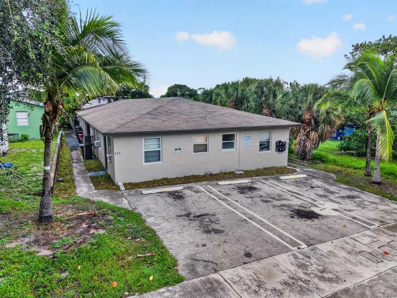633 10th Street # 3, West Palm Beach FL 33401