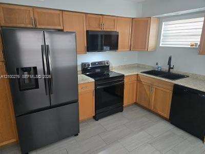 14 SE 14th St rear, Dania Beach FL 33004